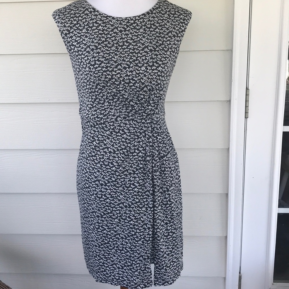 Loft Gray and White Cap Sleeve Dress